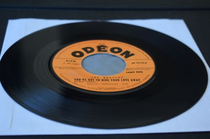 Lot de 2 vinyles
The Beatles
Odeon SO 10132...
