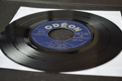 Lot de 3 vinyles
The Beatles
Odeon EMI MOE...