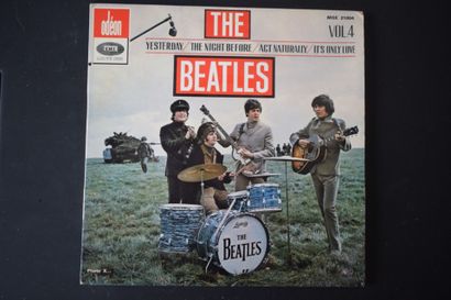 Lot de 2 vinyles
The Beatles
Odeon EMI MOE...