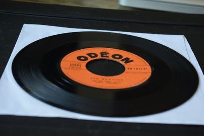 Lot de 2 vinyles
The Beatles
Odeon SO 10112...