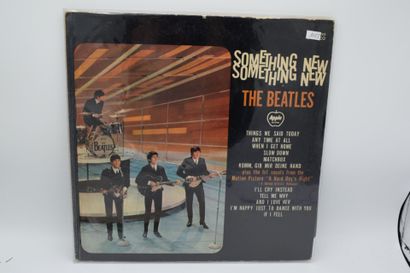 Set of 3 vinyl records
The Beatles Japan
Apple...