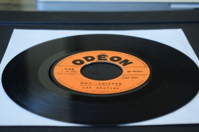 Lot de 2 vinyles
The Beatles
Odeon SO 10133...