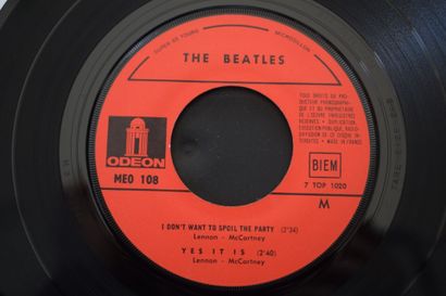 Lot de 2 vinyles
The Beatles
Odeon EMI MEO...