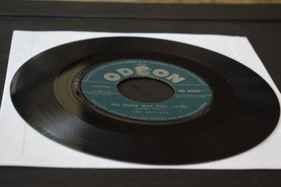 Lot de 2 vinyles
The Beatles
Odeon EMI MO...