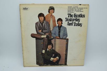 Set of 2 vinyl records
The Beatles US
Capitol...