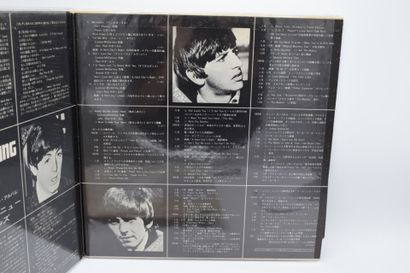 Set of 3 vinyl records
The Beatles Japan
Apple...