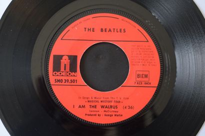 Lot de 2 vinyles
The Beatles
Odeon EMI SMO...
