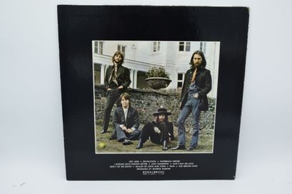 Set of 2 vinyl records
The Beatles Japan
Apple...