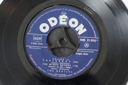 Lot de 2 vinyles
The Beatles
Odeon EMI MOE...