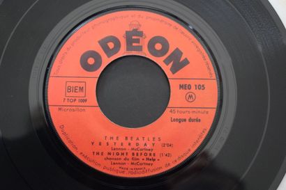 Lot de 2 vinyles
The Beatles
Odeon EMI MEO...