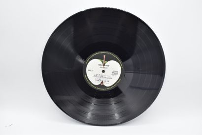 Set of 3 vinyl records
The Beatles Japan
Apple...