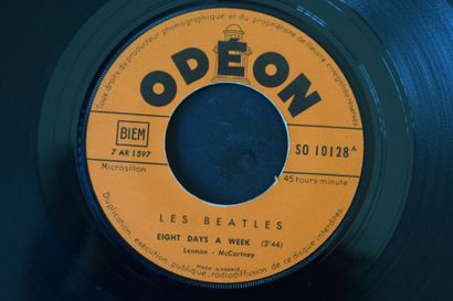 Lot de 2 vinyles
The Beatles
Odeon SO 10128...