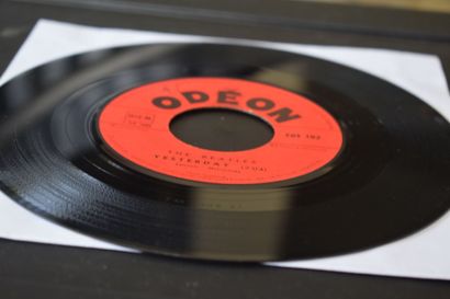 1 vinyle
The Beatles
Odeon EMI FOS 102 