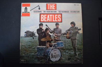 Lot de 2 vinyles
The Beatles
Odeon EMI MEO...