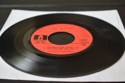 Lot de 2 vinyles
The Beatles
Odeon EMI MEO...