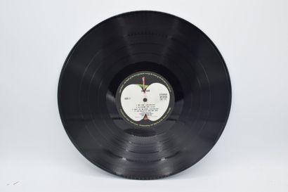 Set of 2 vinyl records
The Beatles Japan
Apple...