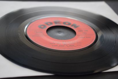 Lot de 3 vinyles
The Beatles
Odeon EMI MEO...