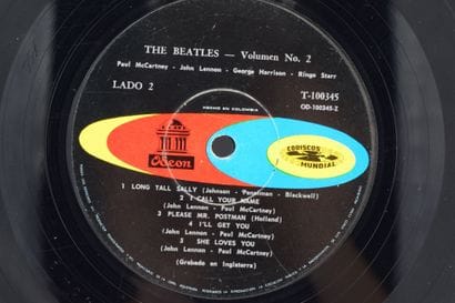 Set of 2 vinyl records
The Beatles Peruvian
Odeon...