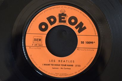 Lot de 2 vinyles
The Beatles
Odeon 7 SO 10099...