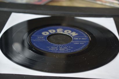 1 vinyle
The Beatles
Odeon EMI MOE 21002...