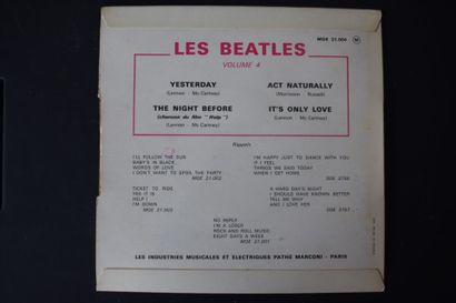 Lot de 2 vinyles
The Beatles
Odeon EMI MOE...
