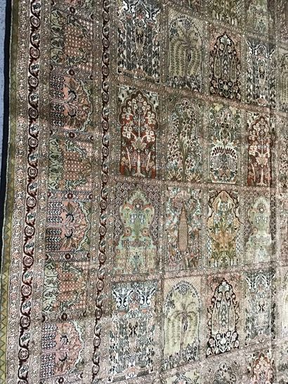 Important and fine silk Cashmere, India,...
