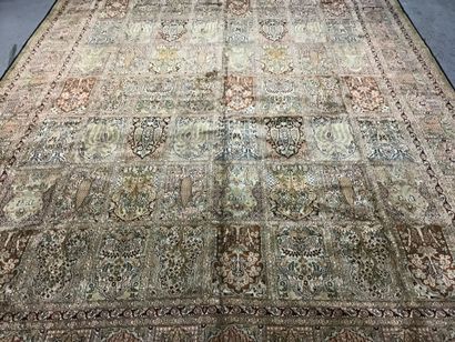 Important and fine silk Cashmere, India,...