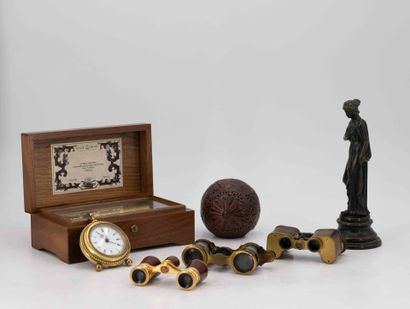 Lot of trinkets including:
- LALIQUE for...