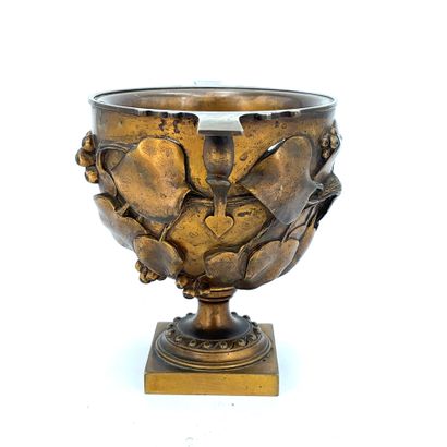 Gilt bronze bowl with two side handles and...