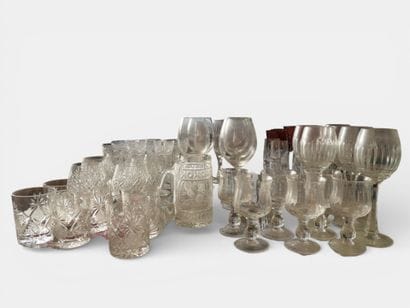 Large lot of crystal and glass glasses, various...