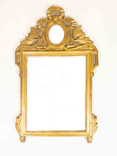 Miroir rectangulaire au mercure à fronton...