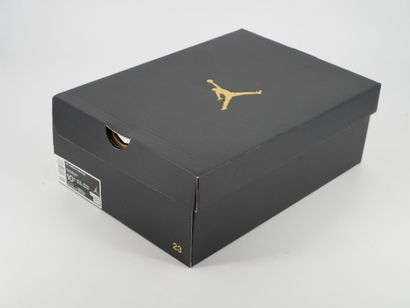 NIKE
Paire de sneakers, Air Jordan 1 Mid,...