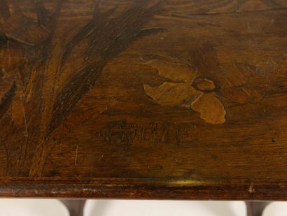 Émile GALLÉ (1846-1904)
Table gigogne à quatre...