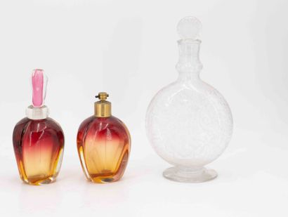 Glassware set including :
- Engraved crystal...