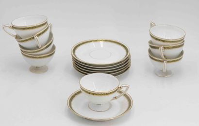 OLERYS, Longchamp
Part of an earthenware...