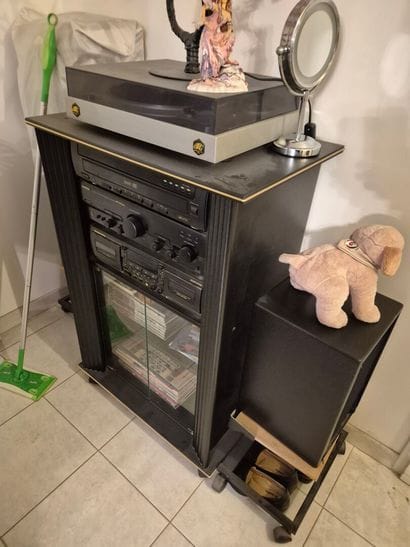 Ensemble d'éléments hi-fi : lecteur de disque...