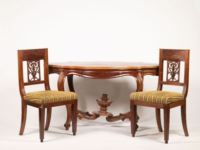 Ensemble de mobilier comprenant :
- Table...