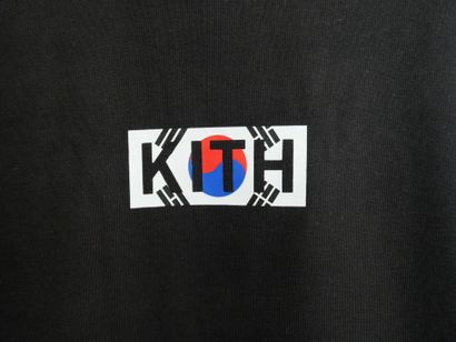 KITH 
TEE SHIRT en coton noir imprimé de...