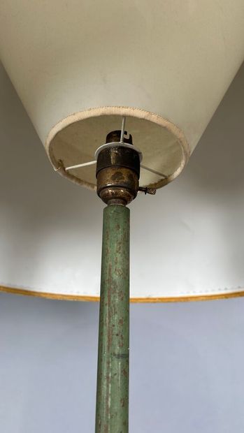 TRAVAIL FRANCAIS vers 1950
Lampadaire tripode...