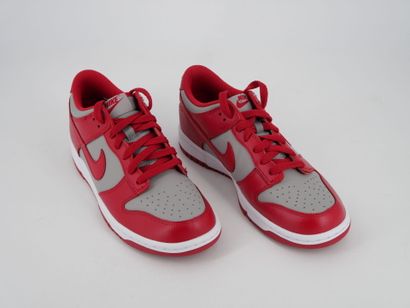 NIKE
Paire de sneakers, Dunk Low, modèle...