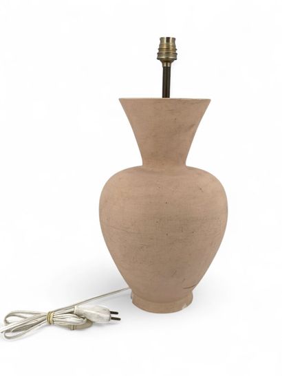 KERAMOS, 
SEVRES
Lampe à corps balustre et...