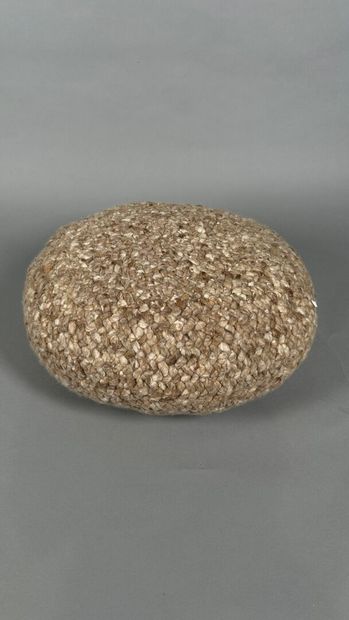 TRAVAIL CONTEMPORAIN
Pouf modèle 