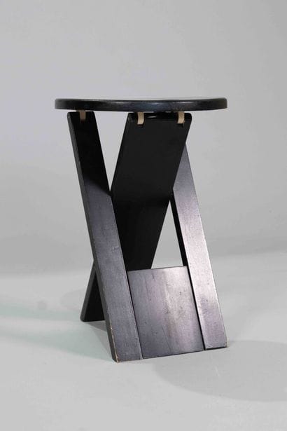 Adrien Reed
Tabouret pliant en frêne laqué...