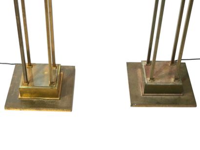 Maison Charles
Paire de lampadaires en laiton...