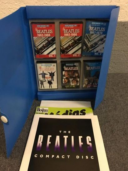 BEATLES : box cassettes-tapes (not checked)...