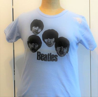 The Beatles 1965 blue large Tshirt