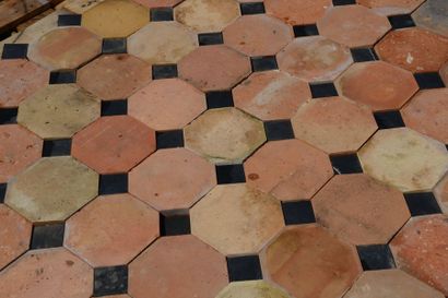 Carreaux de terre cuite octogonale nuancé...