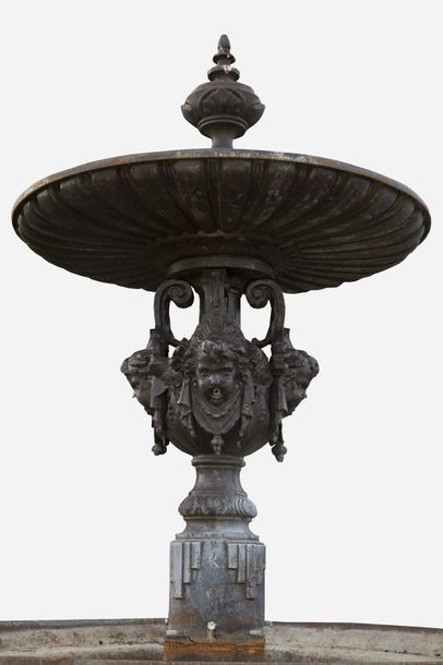 Centre de fontaine en fonte à  deux vasques...