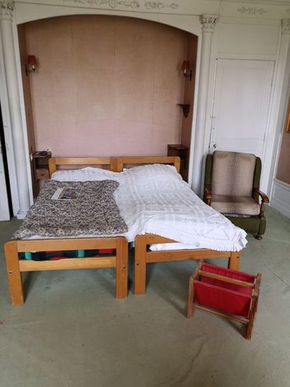 Set includes a pair of wooden beds, a magazine...