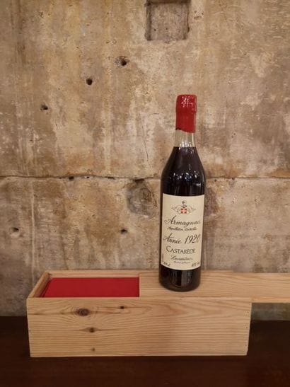1 bouteille ARMAGNAC CASTAREDE 1920 Coffret...